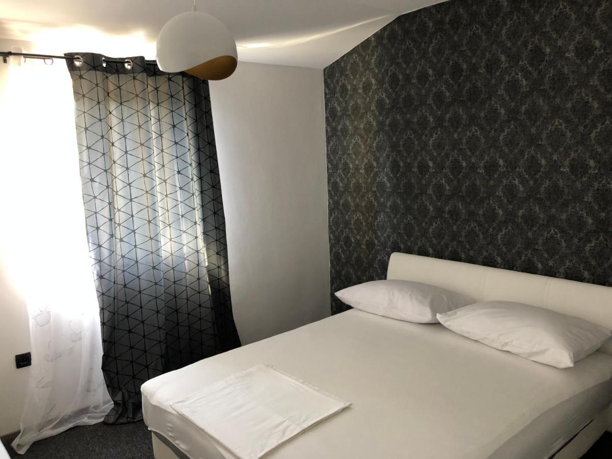 Apartmani Bm Biograd Na Moru Exteriér fotografie