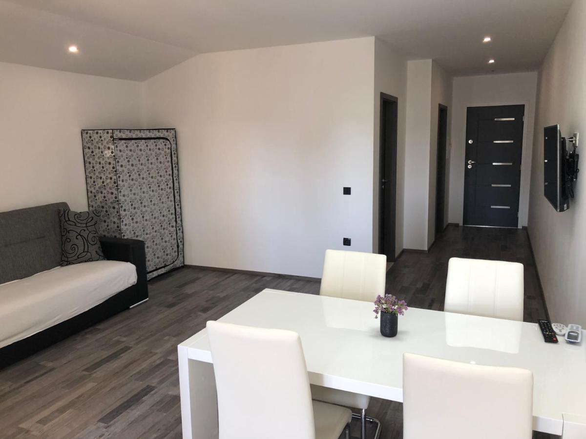 Apartmani Bm Biograd Na Moru Exteriér fotografie