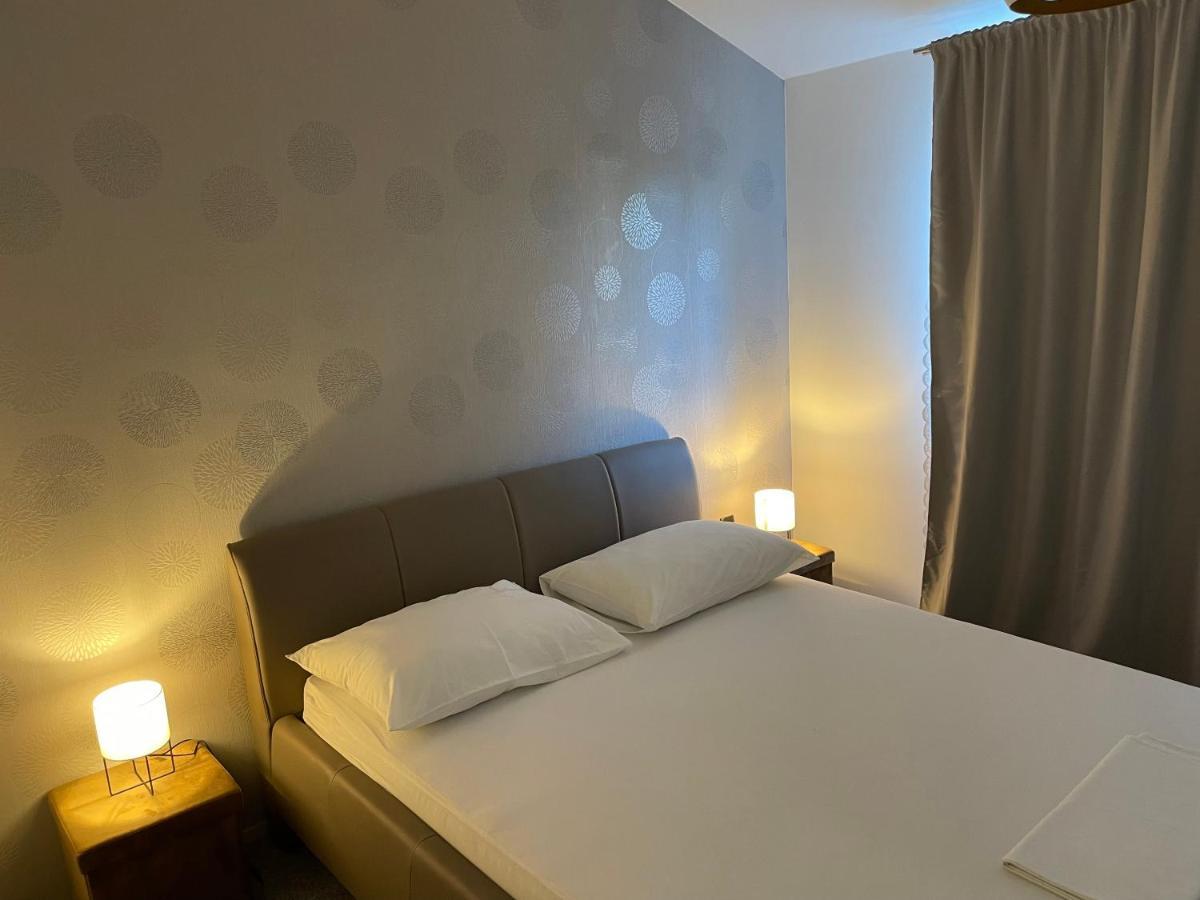 Apartmani Bm Biograd Na Moru Exteriér fotografie