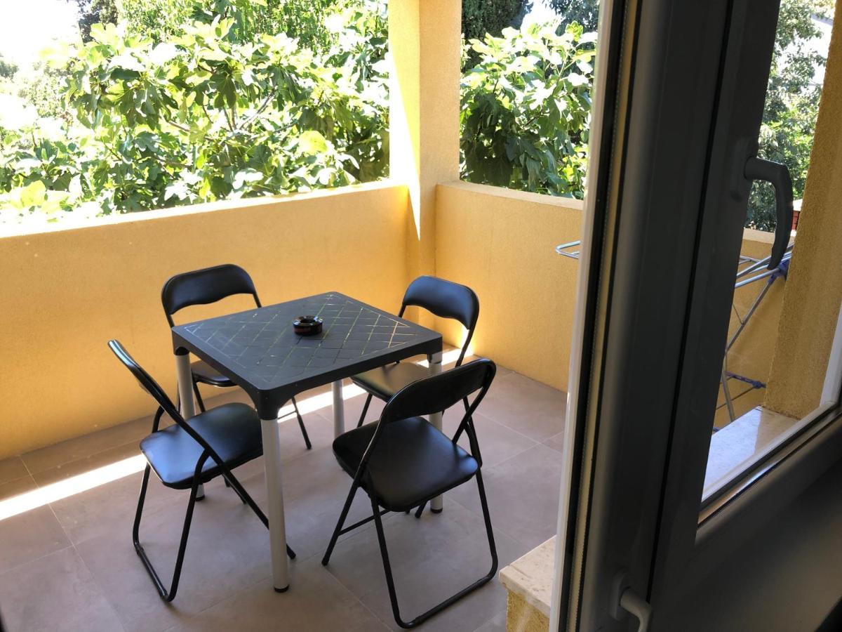 Apartmani Bm Biograd Na Moru Exteriér fotografie