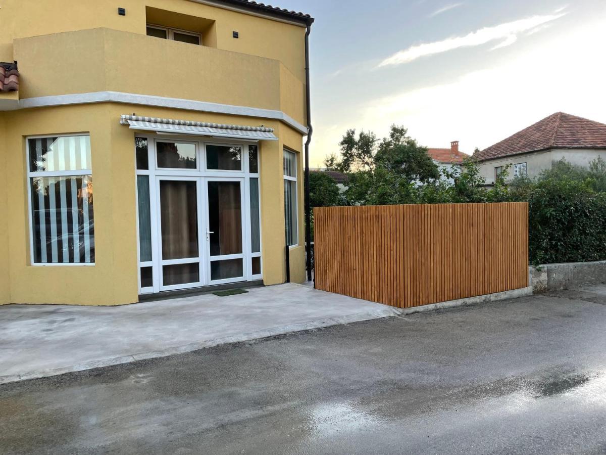 Apartmani Bm Biograd Na Moru Exteriér fotografie